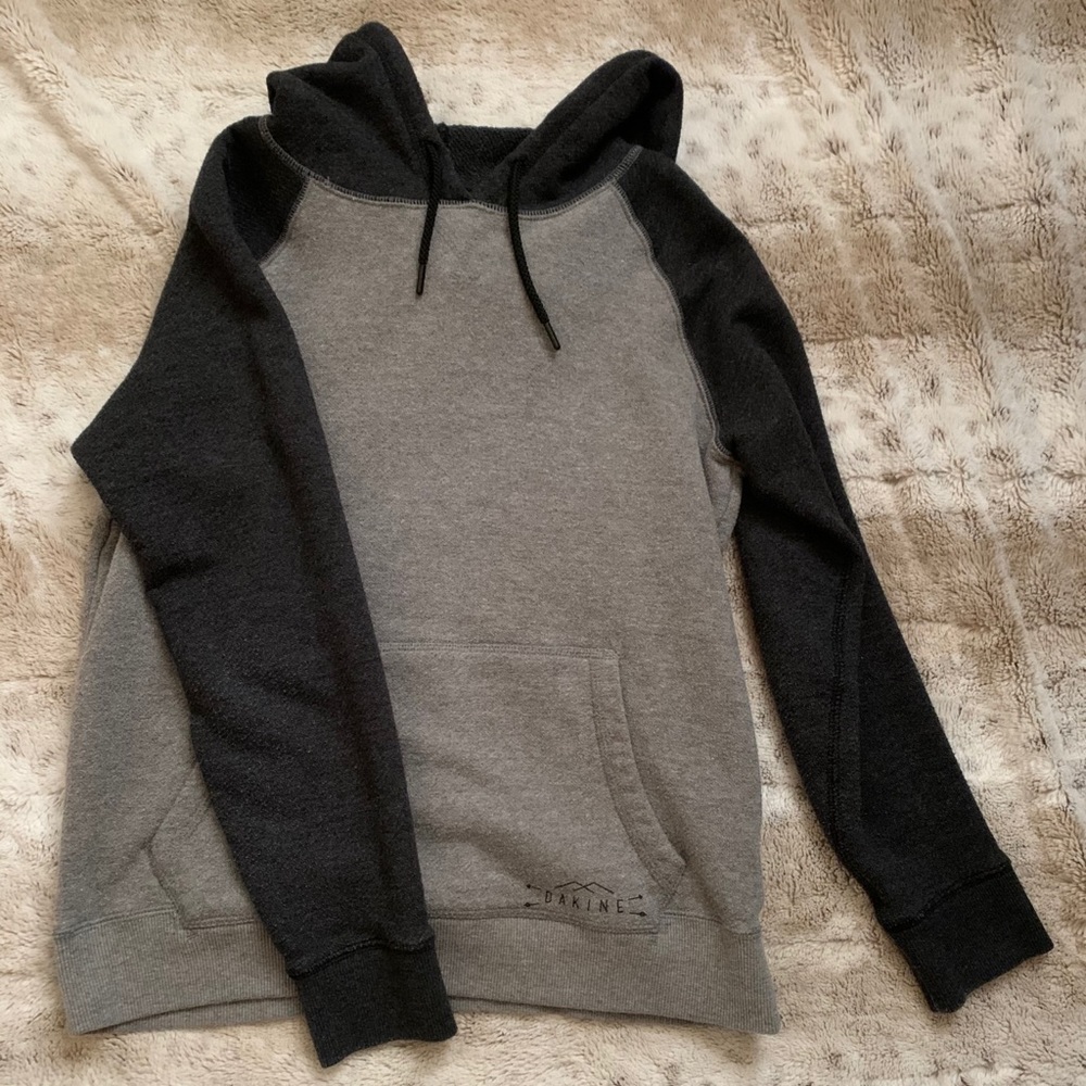 Dakine hoodie